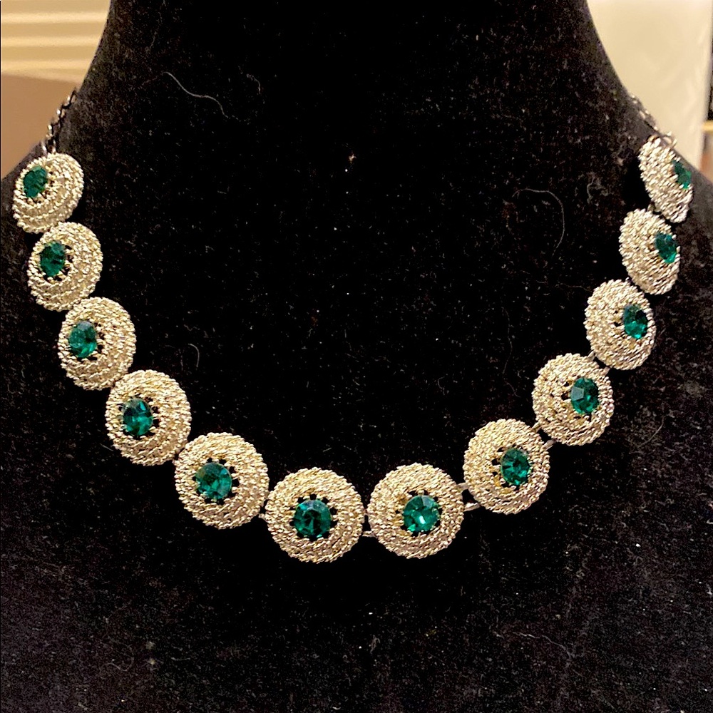 Emerald Green Crystals in a Silver Tone Setting Necklace.